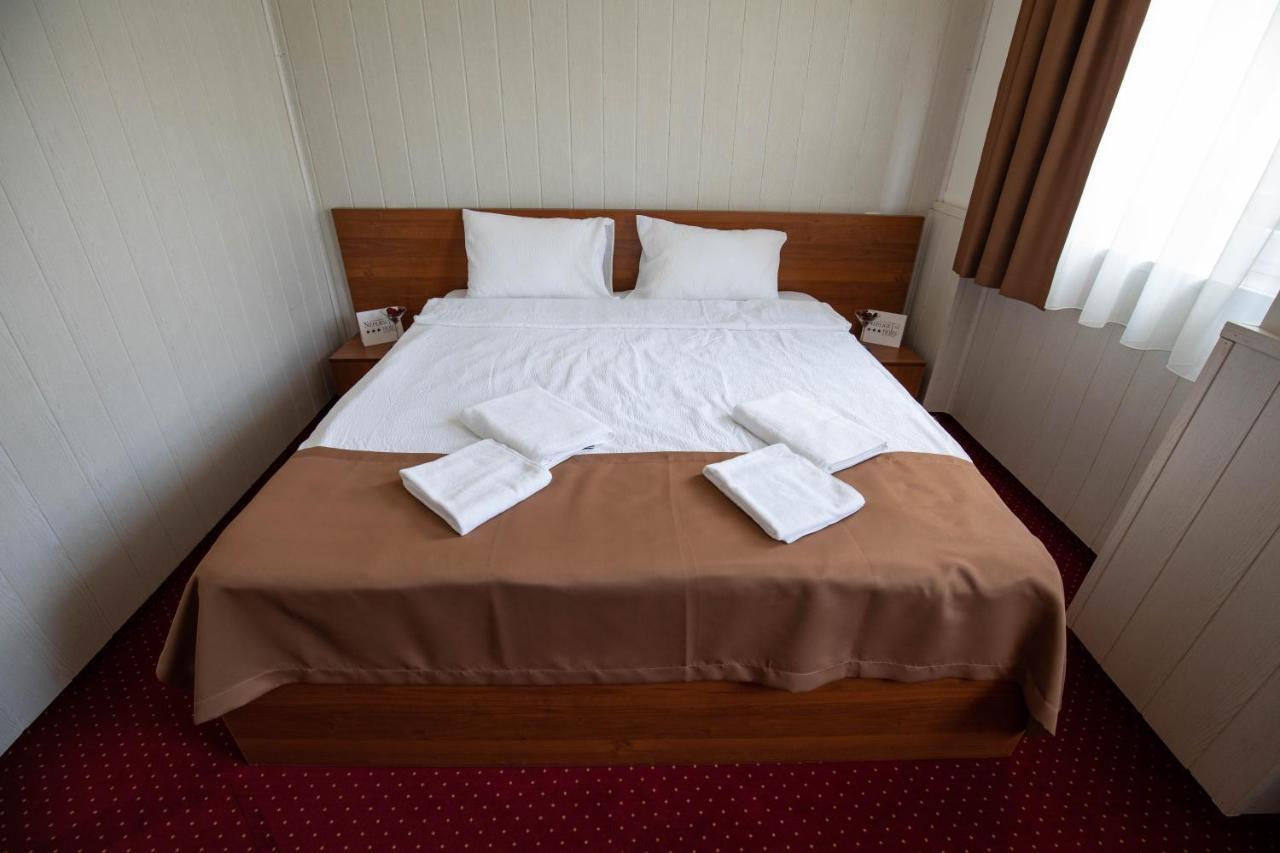 Nepliget Hotel Budapest Bagian luar foto
